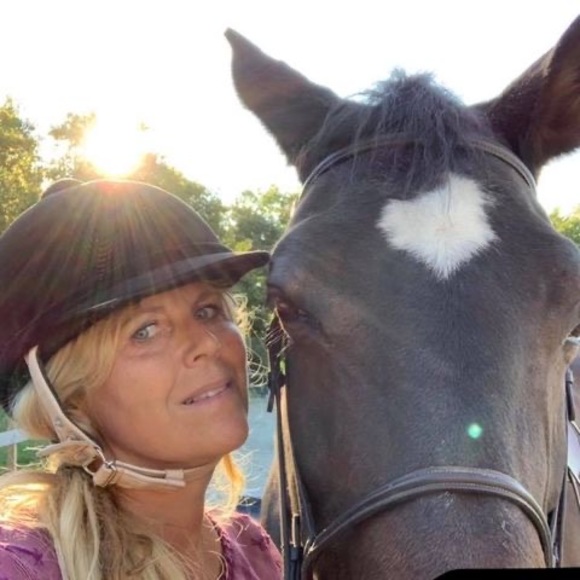 Meet your Posher, Kim - Picture 1 of 1